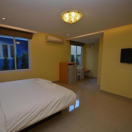 פראצ'ואפ קירי קאן Pearl By The Sea Resort מראה חיצוני תמונה