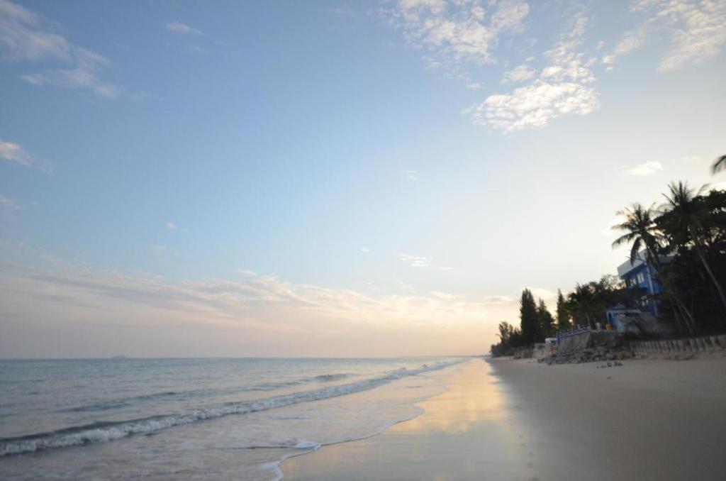 פראצ'ואפ קירי קאן Pearl By The Sea Resort מראה חיצוני תמונה
