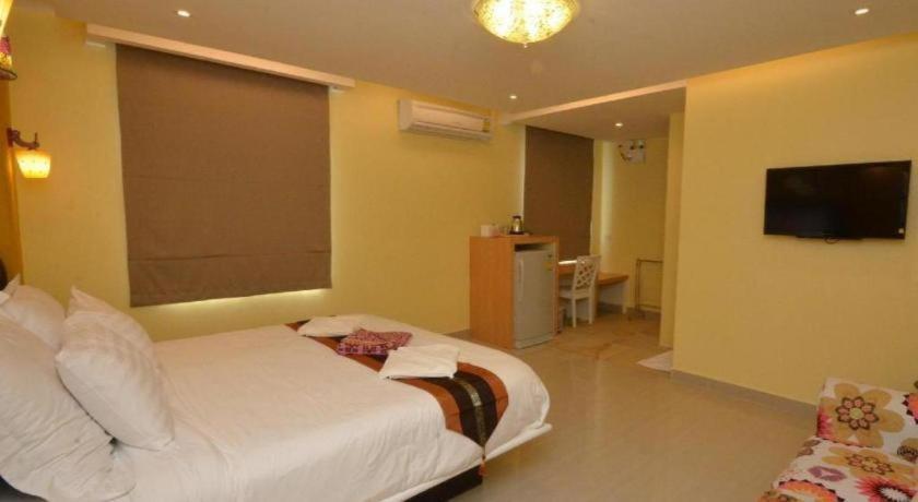 פראצ'ואפ קירי קאן Pearl By The Sea Resort מראה חיצוני תמונה